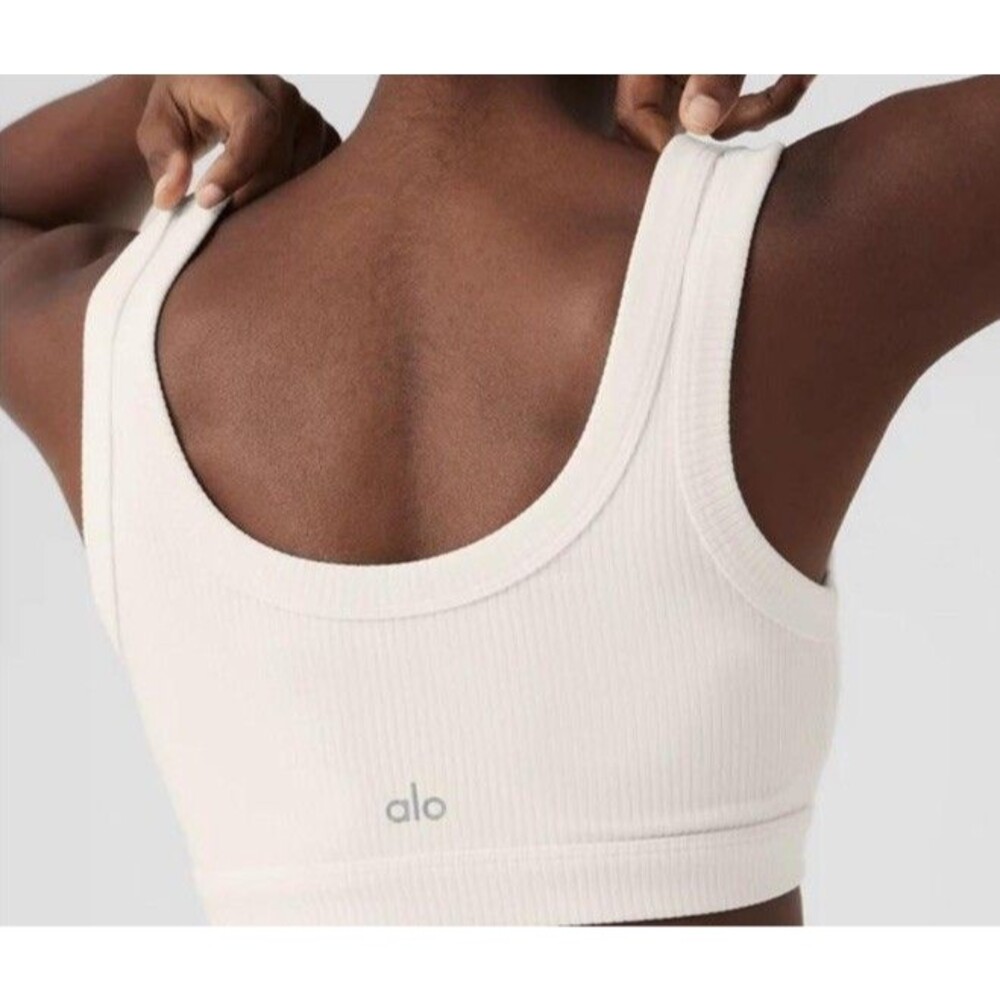 ALO Yoga Size M Wellness Sports Bra Ribbed White